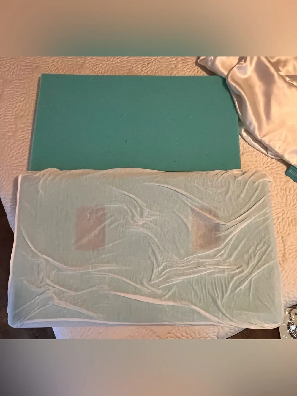 Blissbury Ear Piercing Pillow - Satin - EUC